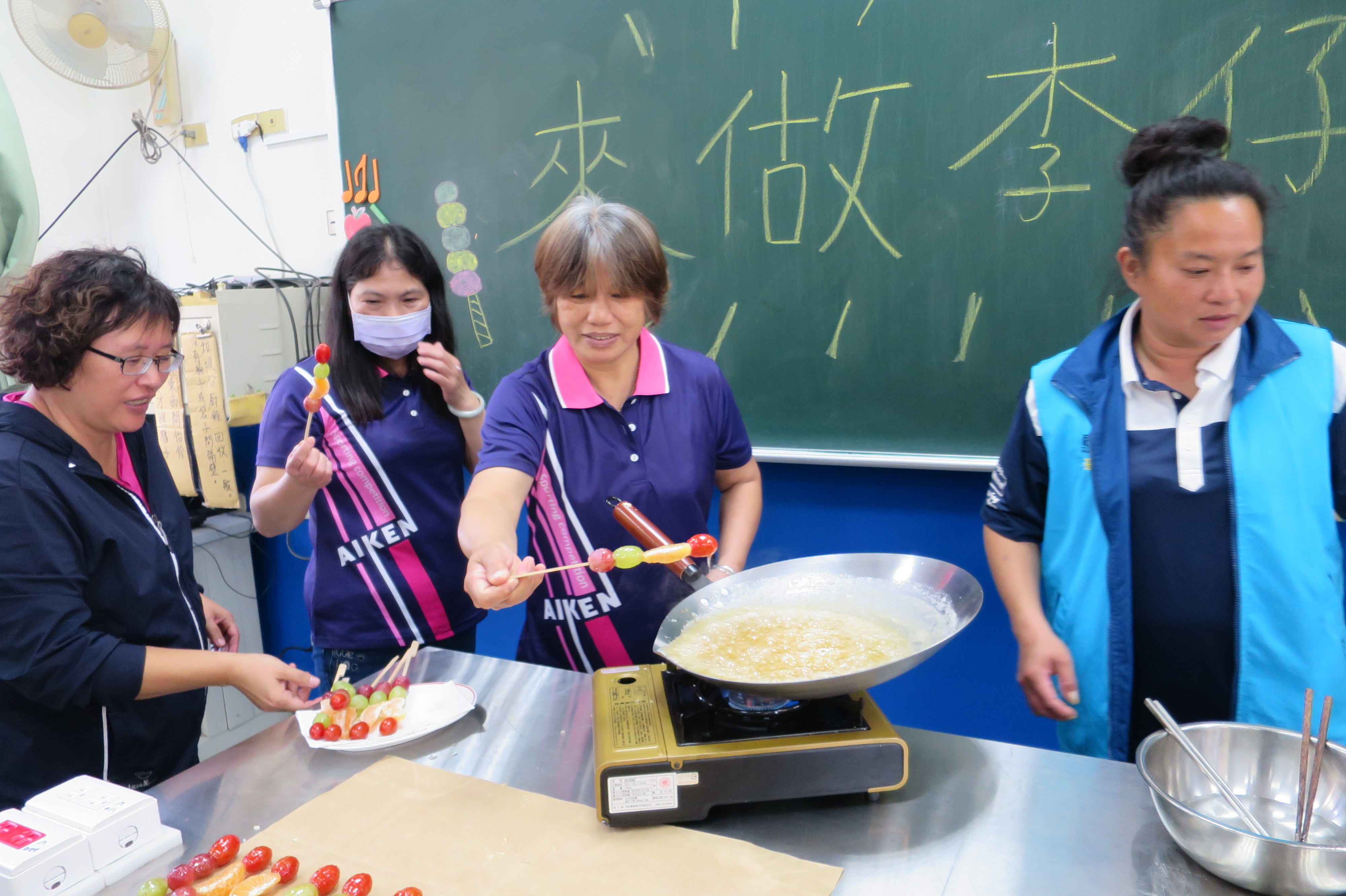 本土語言學生學習活動系列照片，共4張。